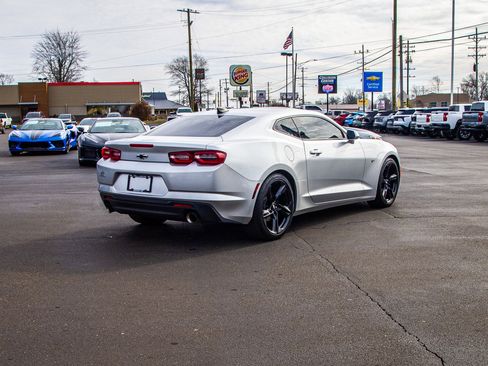 Used 2019 Chevrolet Camaro LT w/ Technology Package image 7