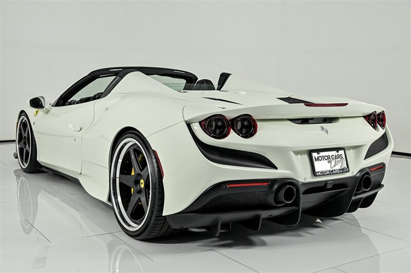 Used 2022 Ferrari F8 Tributo RWD image 11