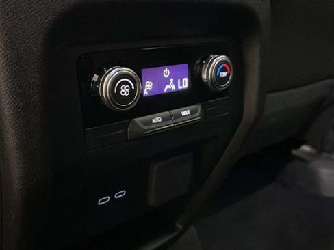 Used 2025 GMC Acadia Elevation FWD image 24