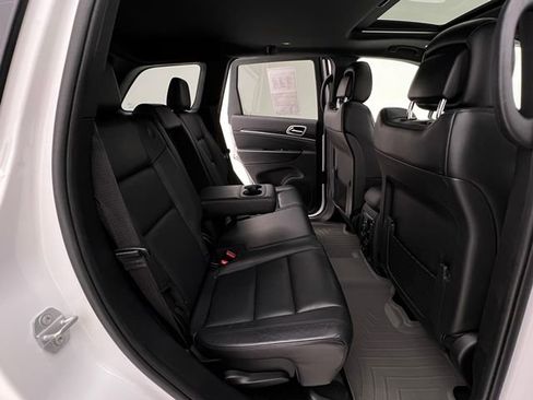 Used 2019 Jeep Grand Cherokee Limited AWD/4WD image 16