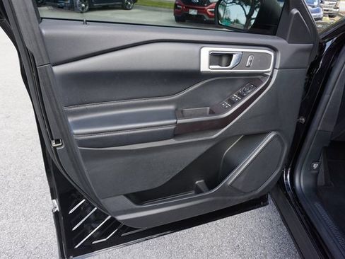 Used 2020 Ford Explorer XLT w/ Equipment Group 202A image 18