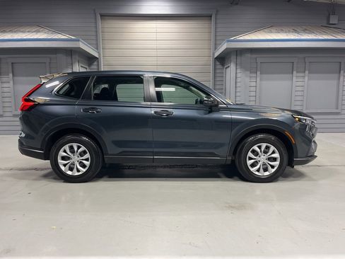 Used 2023 Honda CR-V LX image 8
