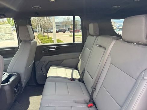 New 2026 Chevrolet Suburban LT w/ Comfort Package AWD/4WD image 9
