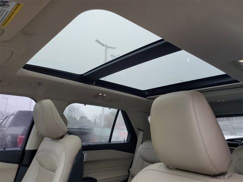 Used 2020 Ford Explorer Limited image 10