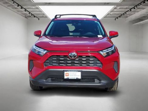 Used 2025 Toyota RAV4 XLE AWD/4WD image 9