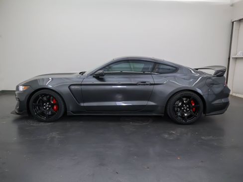 Used 2019 Ford Mustang Shelby GT350R w/ GT350R Equipment Group 920A RWD image 6