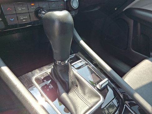 Used 2023 Jeep Compass Limited AWD/4WD image 15