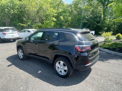 Used 2022 Jeep Compass Latitude w/ Convenience Group AWD/4WD image 8