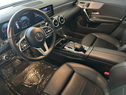 Used 2020 Mercedes-Benz CLA 250 image 11