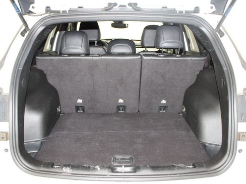 Used 2024 Jeep Compass Latitude image 13