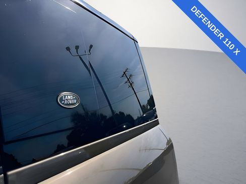 Used 2024 Land Rover Defender 110 X AWD/4WD image 38