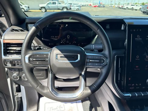 Certified 2025 GMC Yukon Denali AWD/4WD image 14