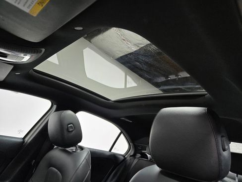 Used 2019 Mercedes-Benz A 220 4MATIC image 9