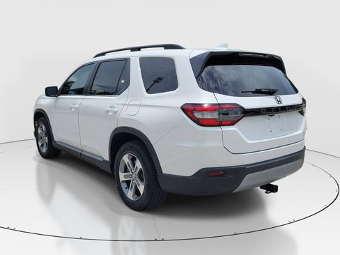 Used 2023 Honda Pilot EX-L image 5