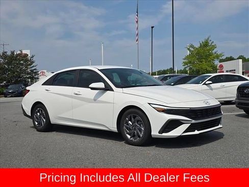 Certified 2024 Hyundai Elantra SEL FWD image 1