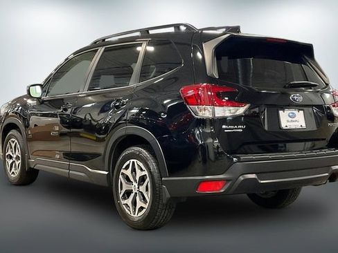 Used 2024 Subaru Forester Premium AWD/4WD image 12