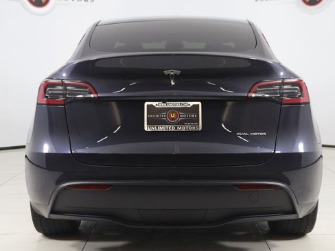 Used 2024 Tesla Model Y Long Range image 45