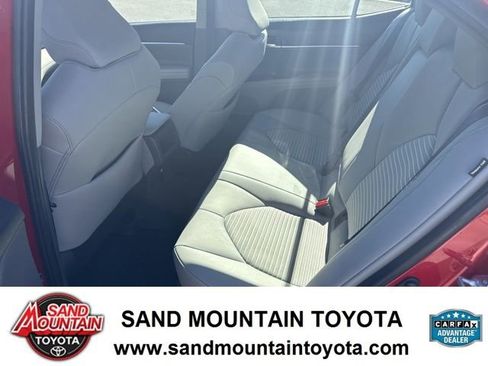 Used 2023 Toyota Camry SE image 13