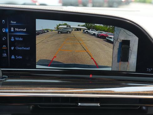 Used 2022 Cadillac Escalade Premium Luxury AWD/4WD image 32
