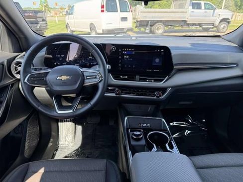 Used 2026 Chevrolet Equinox LT w/ Convenience Package II AWD/4WD image 16