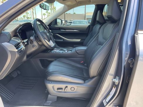Used 2023 INFINITI QX60 Sensory w/ Vision Package AWD/4WD image 9
