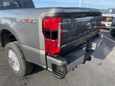 New 2026 Ford F250 XLT image 41