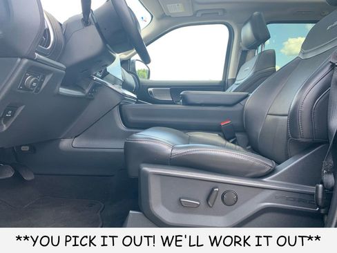Used 2025 Ford Expedition Platinum AWD/4WD image 22