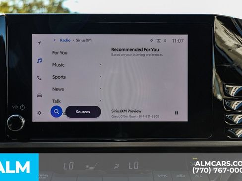 Used 2025 Toyota Camry SE image 40