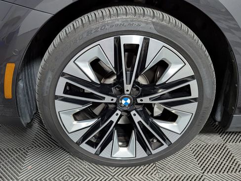 Used 2025 BMW 530i xDrive w/ Premium Package AWD/4WD image 50