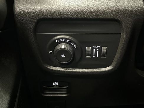 Used 2021 Jeep Grand Cherokee L Limited image 24