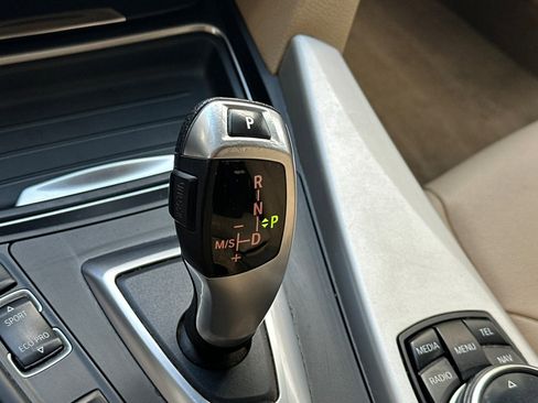 Used 2014 BMW 320i Sedan image 26