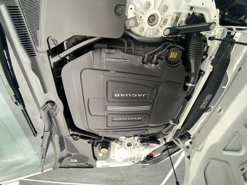 Used 2016 Jaguar F-TYPE Convertible RWD image 28