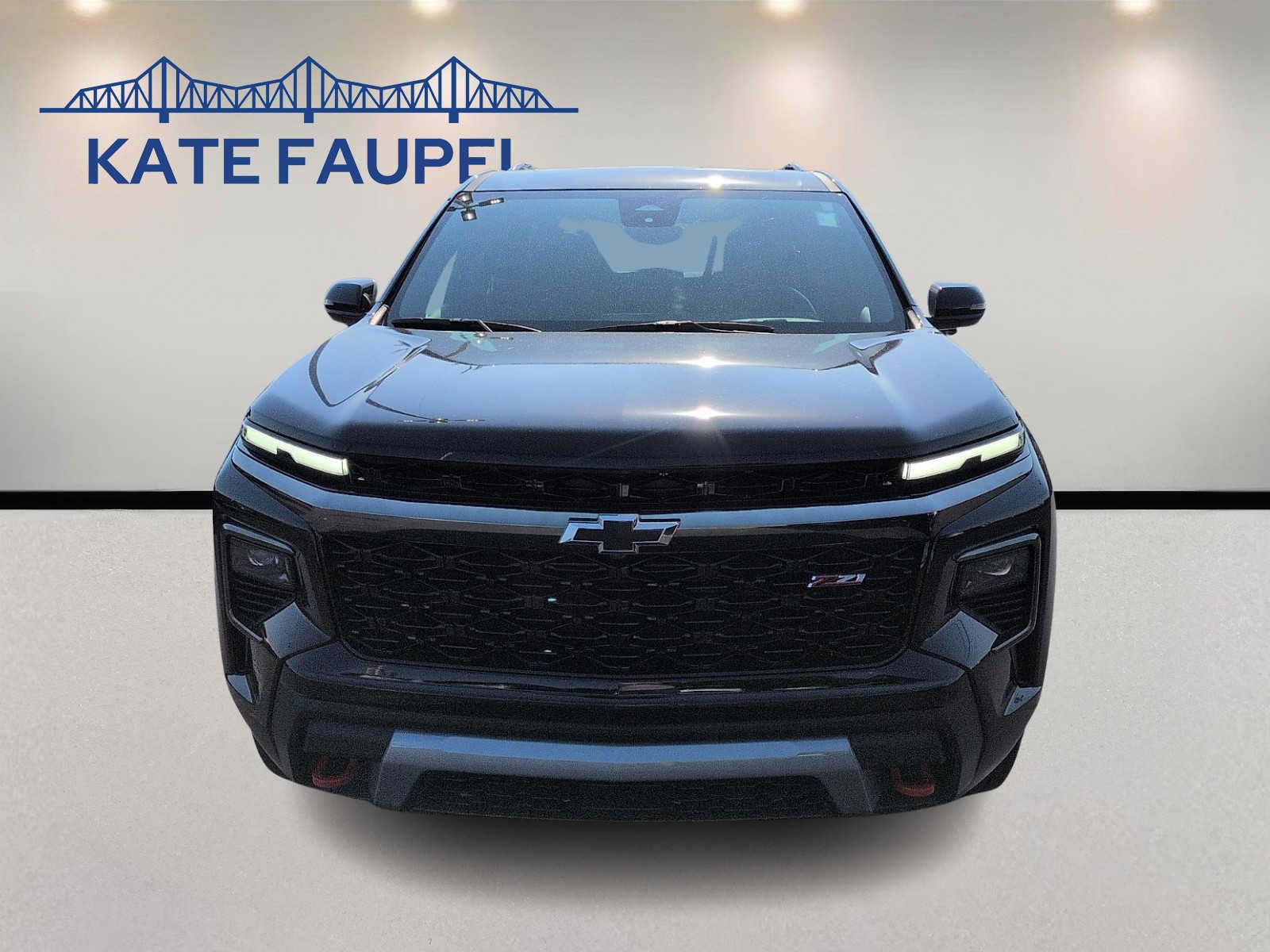 Used 2026 Chevrolet Traverse Z71 w/ LPO, Floor Liner Package AWD/4WD image 2