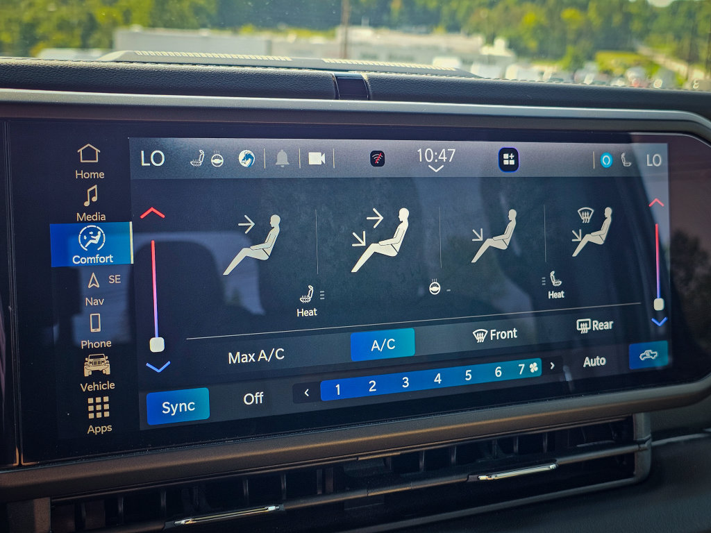 Used 2025 Jeep Gladiator Mojave AWD/4WD image 25