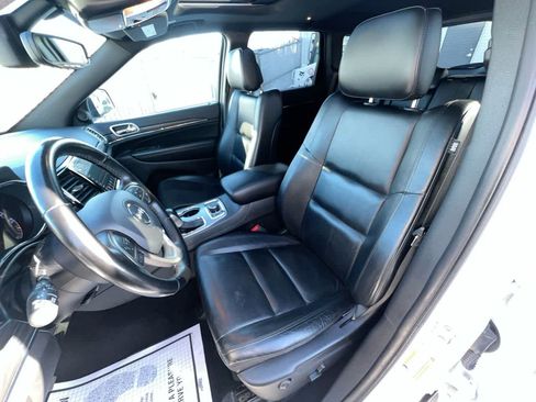 Used 2020 Jeep Grand Cherokee Limited AWD/4WD image 11