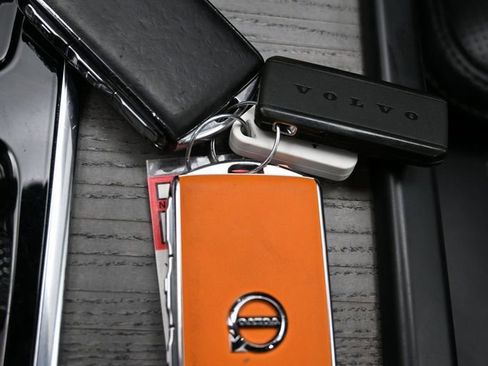 Used 2021 Volvo XC90 T8 Inscription w/ Protection Package Premier image 30