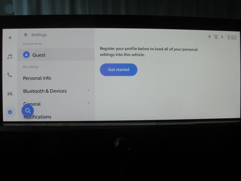 New 2025 Toyota Crown Signia image 12