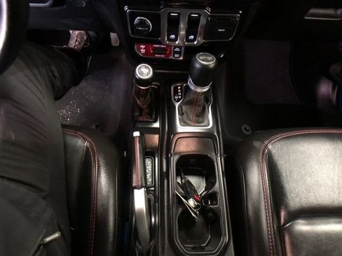 Used 2022 Jeep Wrangler Rubicon w/ Steel Bumper Group image 20