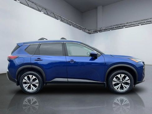 Used 2023 Nissan Rogue SV w/ SV Premium B Package AWD/4WD image 3