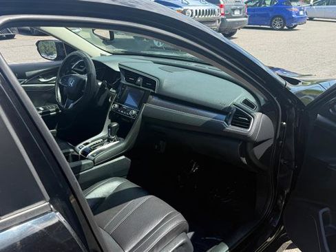 Used 2016 Honda Civic Touring image 9