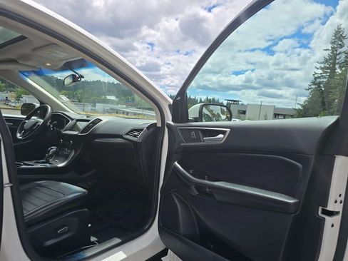 Used 2018 Ford Edge SEL w/ Canadian Touring Package AWD/4WD image 28