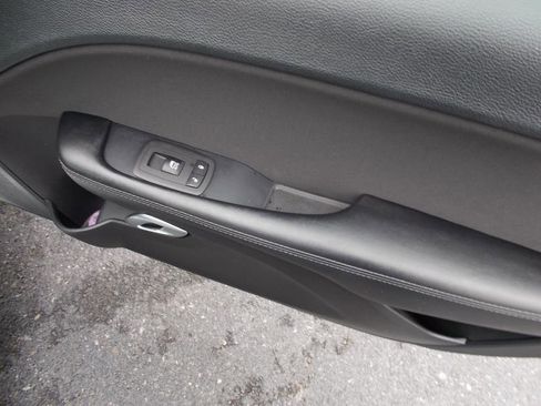 Used 2019 Dodge Challenger SXT RWD image 22