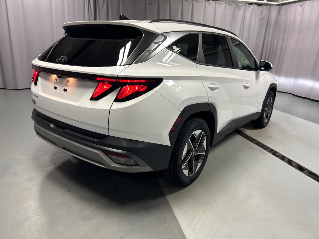 Used 2025 Hyundai Tucson SEL FWD image 7