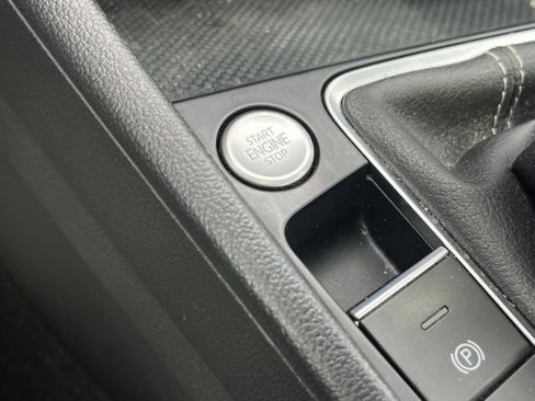 Used 2024 Volkswagen Jetta SE w/ Panoramic Sunroof Package FWD image 43