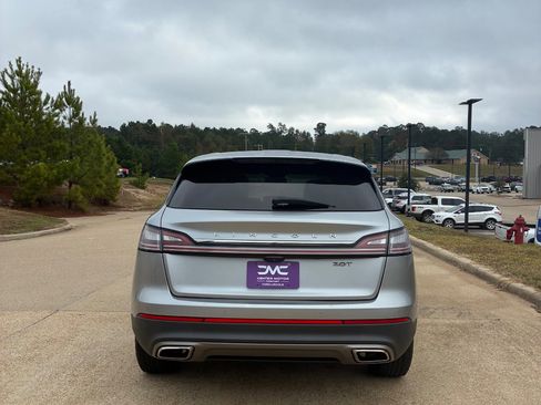 Used 2020 Lincoln Nautilus FWD w/ Equipment Group 101A image 6