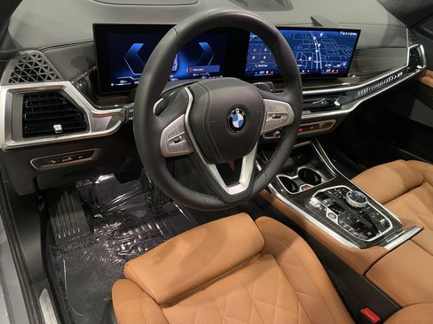 Used 2026 BMW X7 xDrive40i AWD/4WD image 13