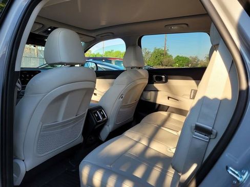 New 2026 Kia Sorento S FWD image 7