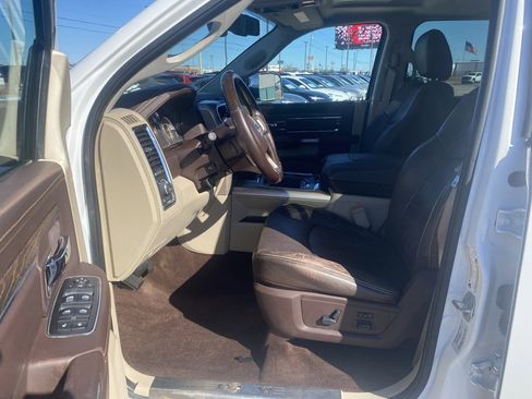 Used 2016 RAM 3500 Laramie Longhorn image 9