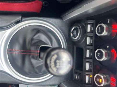 Used 2019 Toyota 86 image 17