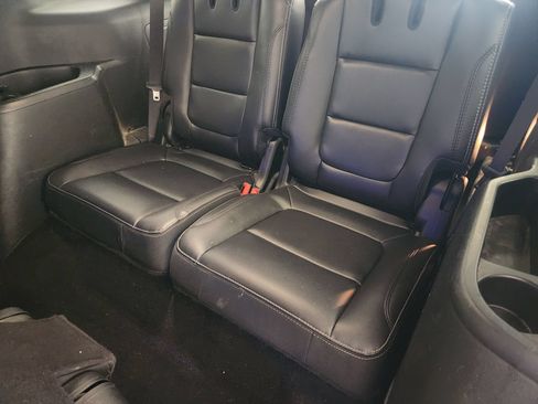Used 2019 Ford Explorer Limited w/ Class III Trailer Tow Package FWD image 33